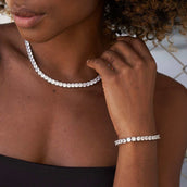 Conjunto de collar y pulsera de tenis de diamantes en oro blanco - 5mm