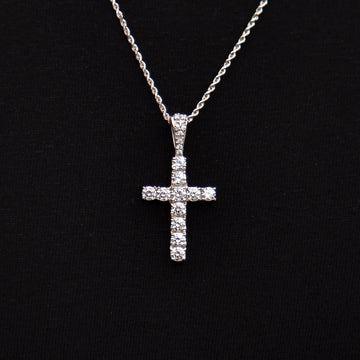 Micro Cruz de Diamantes en Oro Blanco