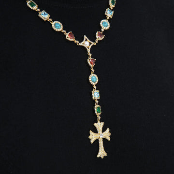 Collar de cadena de rosario de perlas y piedras preciosas de colores en oro amarillo