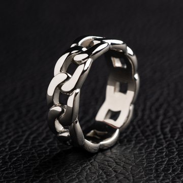 Anillo de banda cubana en oro blanco