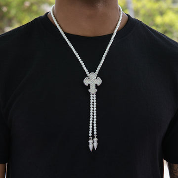 Collar de cadena bolo de perlas cruzadas con circonitas en oro blanco