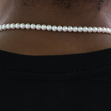 Cadena Bolo con Perla y Cruz Helada en Oro Blanco