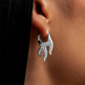 Pendientes de aro Diamond Flame en oro blanco
