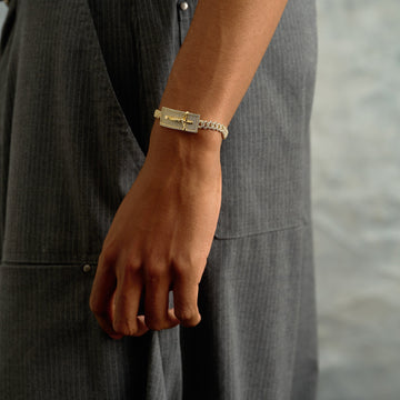 Pulsera Placa Cruz Crucifijo con Circonitas en Oro Amarillo