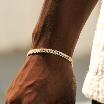 Pulsera Cubana de Micro Diamantes Engastados en Oro Amarillo - 6mm
