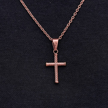 Dije de Cruz de Cuerda Trenzada Micro en Oro Rosa