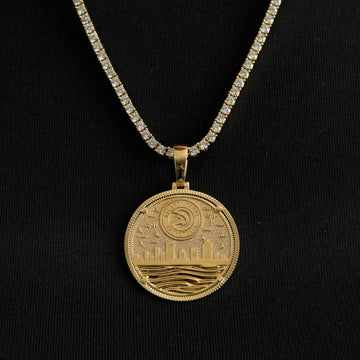 Colgante de Moneda Oficial de la NBA de los Atlanta Hawks en Oro Amarillo
