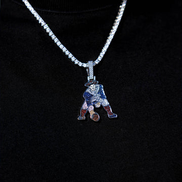 Colgante con el logotipo vintage oficial de los New England Patriots de la NFL en oro blanco