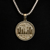 Colgante de Moneda Oficial de los New England Patriots de la NFL en Oro Amarillo