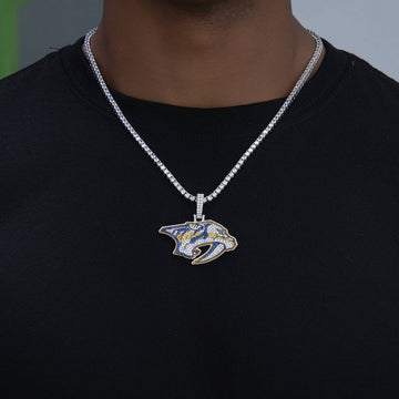 Colgante con el logotipo oficial de los Nashville Predators de la NHL en oro blanco