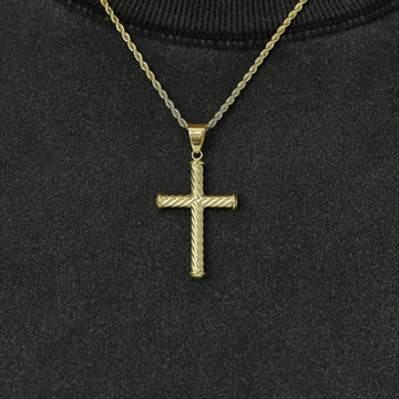 Colgante de cruz de cuerda trenzada en oro amarillo