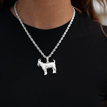 Simple Goat Pendant in White Gold