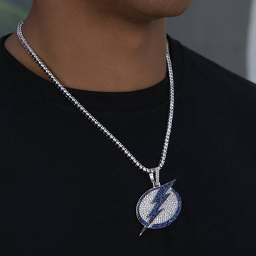 Colgante con el logotipo oficial de la NHL de los Tampa Bay Lightning en oro blanco