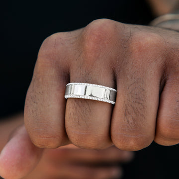 Anillo Diamond Edge en oro blanco