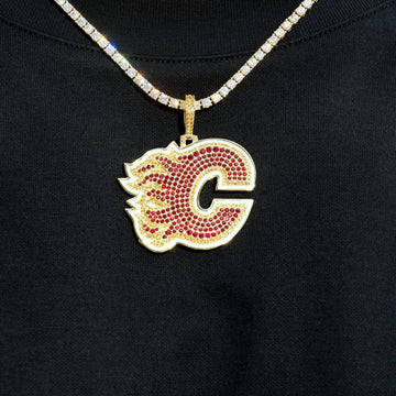 Colgante con el logotipo oficial de los Calgary Flames de la NHL en oro amarillo