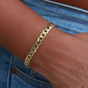 Figaro Bracelet in Yellow Gold