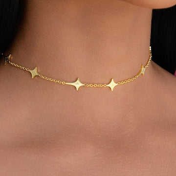Collar Iced GLD Star con cadena ajustable en oro amarillo
