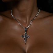 Motivo Drago Cross Pendant