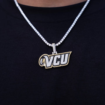Colgante oficial con el logotipo de la NCAA de la Universidad Commonwealth de Virginia en oro blanco
