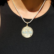 Colgante de moneda oficial de la NFL de los Buffalo Bills en oro amarillo