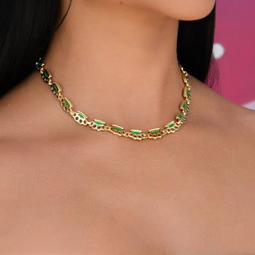 Collar Micro Link con Puño Americano en Oro Amarillo