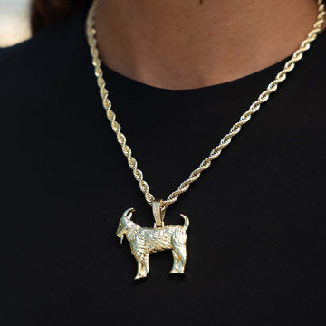 Simple Goat Pendant in Yellow Gold