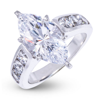 Anillo de compromiso Marquis Stone con diamante de laboratorio grueso en platino