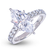 Anillo de compromiso Marquis de laboratorio de piedra de diamante en platino