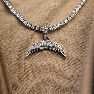 Colgante con micro logo oficial de la NFL de Los Angeles Chargers - Oro blanco