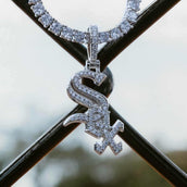 Colgante con micrologotipo oficial de los Chicago White Sox de la MLB en oro blanco