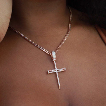 Cruz de Uñas Helada en Oro Rosa