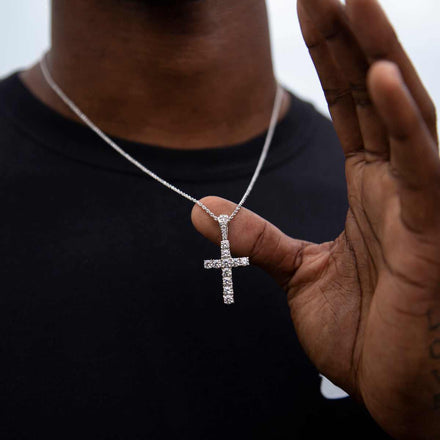 7 Pendant Styles that Make for Icy Winter Jewelry