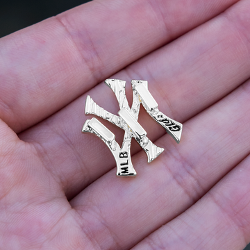 New York Yankees Iced Shoelace Charm - White Gold