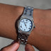 Reloj Mini Visionary de 25 mm con correa de acero inoxidable - Oro blanco - Esfera azul Pantone