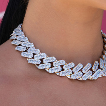 Cadena cubana de eslabones ajustados de diamantes baguette en oro blanco - 19 mm
