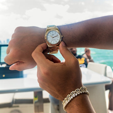 Fluted Bezel Alpha Era in Yellow Gold