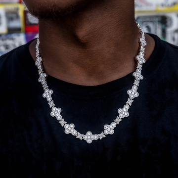 Rounded Cross Pave Star Chain in White Gold - 16mm