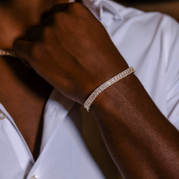 Pulsera de tenis con baguette de diamantes en oro amarillo - 6mm