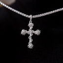 Cruz de picos con incrustaciones de cristal