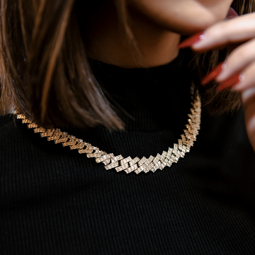 Collar Cubano con Engaste de Baguette en Oro Amarillo - 12mm