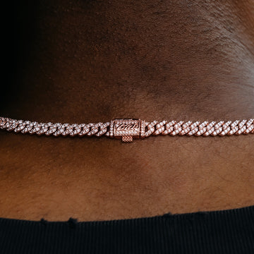 Cadena Cubana con Micro Pavé de Diamantes en Oro Rosa - 6 mm