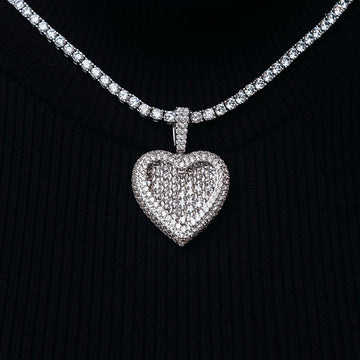 Colgante Corazón con Diamantes Baguette