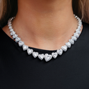 Collar con colgante de corazón de diamantes