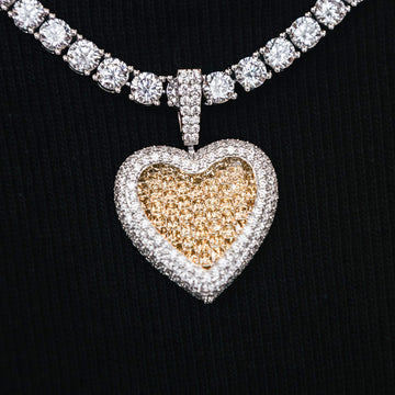 Colgante de corazón con diamantes baguette color canario
