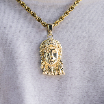Colgante de Jesús con Retrato y Corona de Diamantes