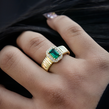 Emerald Textured Ring in Yellow Gold Vermeil
