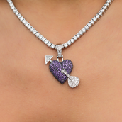 Colgante de corazón púrpura en oro blanco