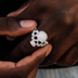 Anillo Pave Skull en Vermeil de Oro Blanco