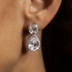 Pendientes colgantes de corte cojín con diamantes helados