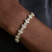 Pulsera Eslabones Claustro en Oro Amarillo